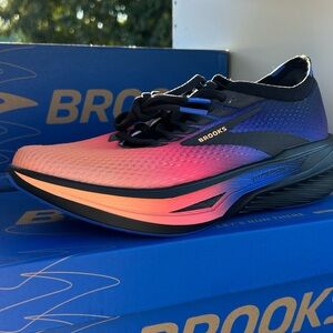 Brooks Women Athletic Shoes - Pink and Black Ombre